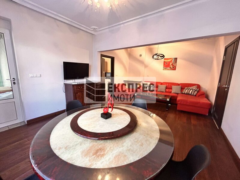 Furnished, 2 bedroom apartment