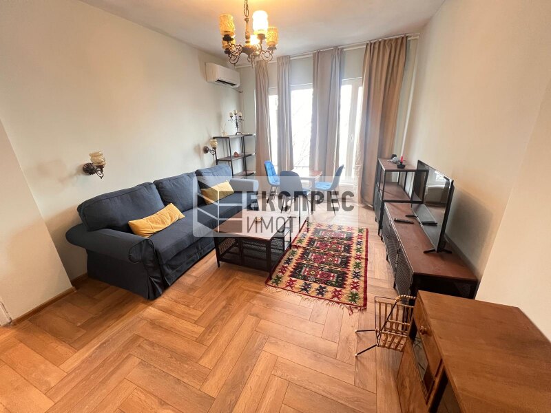 Обзаведен Тристаен апартамент