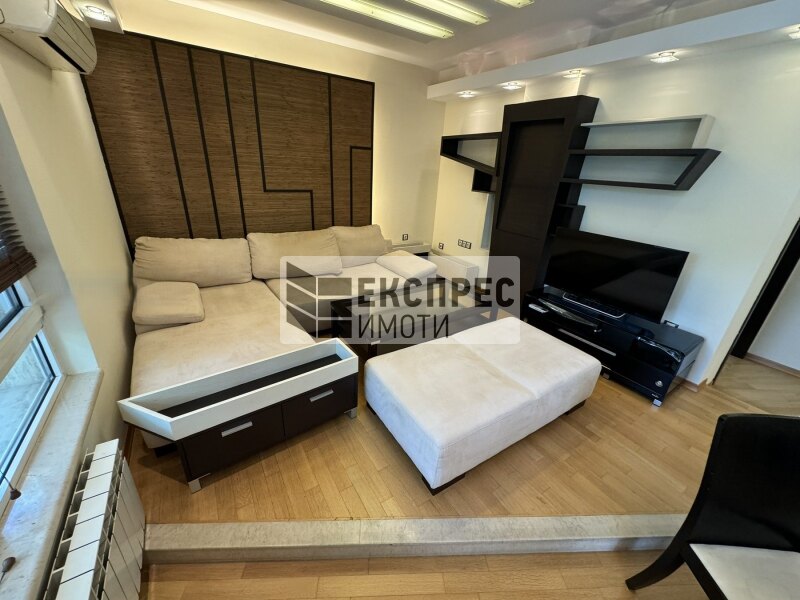 Нов, Луксозно Обзаведен Двустаен апартамент