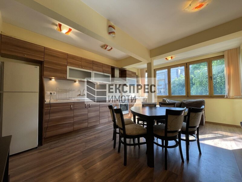 Furnished 2 Schlafzimmer Wohnung