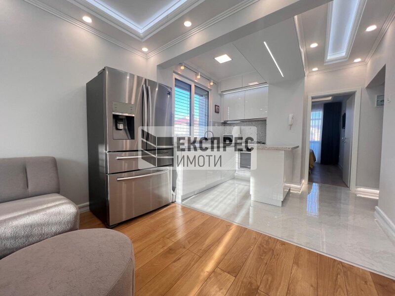 Обзаведен Четиристаен апартамент