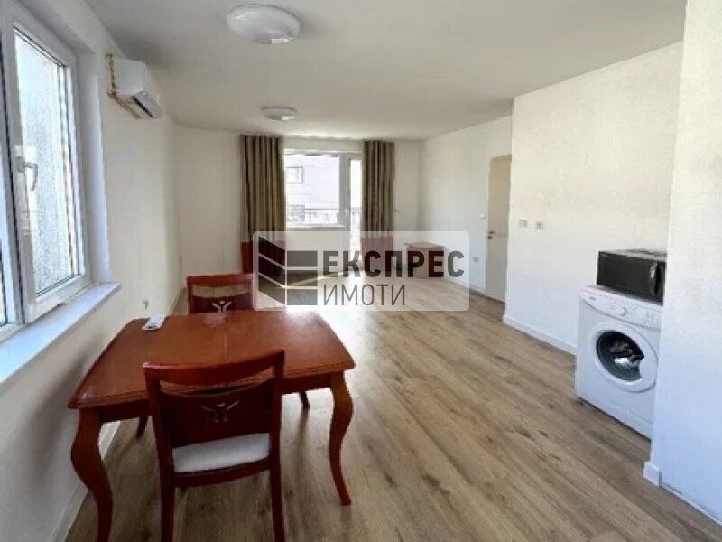  1 Schlafzimmer Wohnung