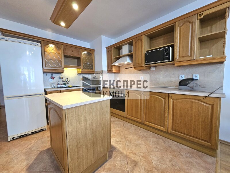 Furnished 3 bedroom apartment