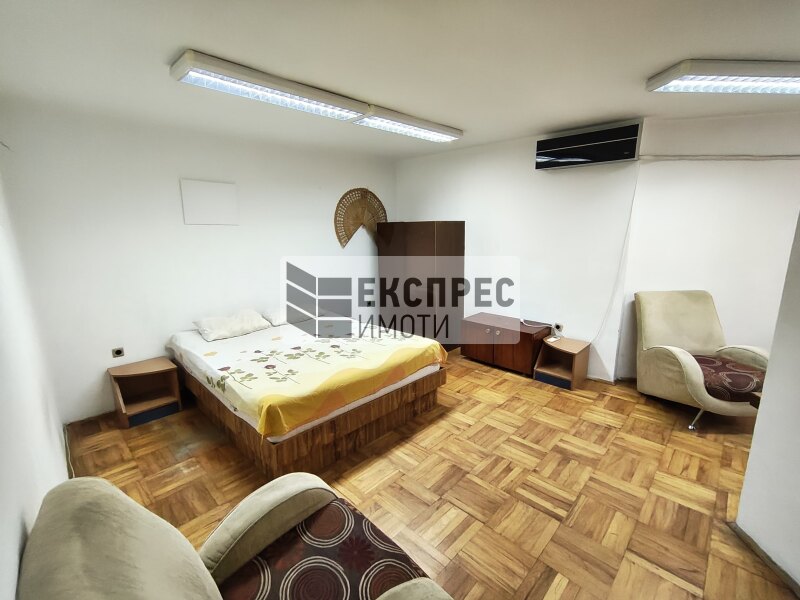 ОБЗАВЕДЕН Многостаен апартамент