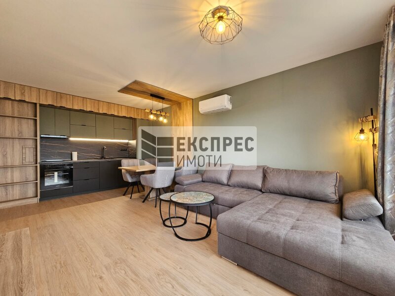 Нов, Луксозен, Обзаведен Тристаен апартамент