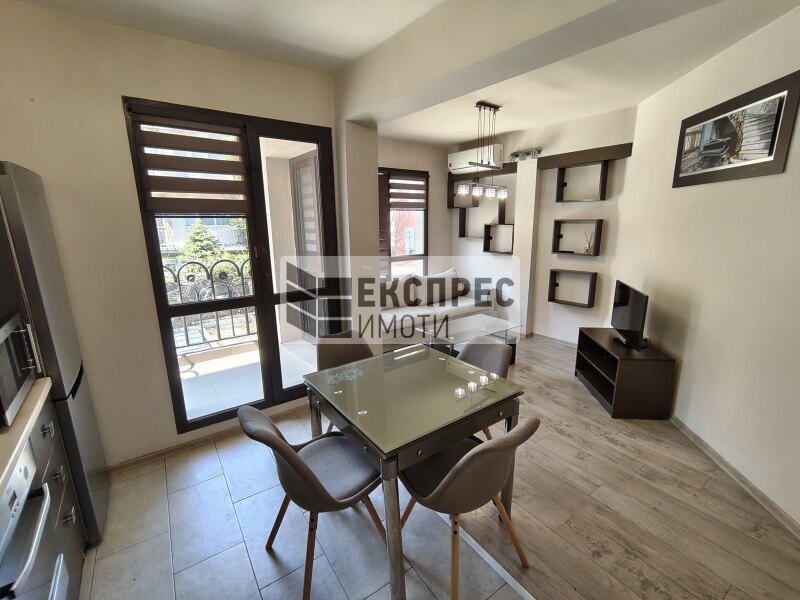 ОБЗАВЕДЕН Двустаен апартамент