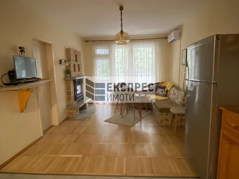 Furnished, 2 bedroom apartment