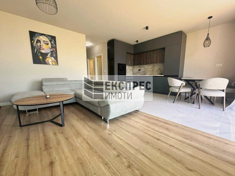 Luxury, Furnished 2 bedroom apartment