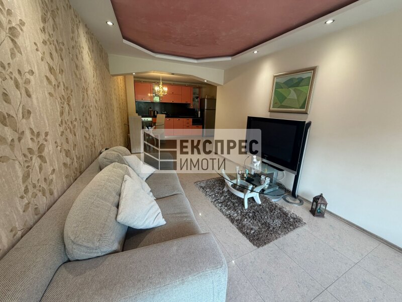 Furnished 2 Schlafzimmer Wohnung