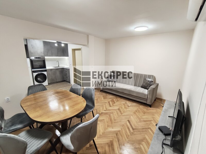 Furnished 2 Schlafzimmer Wohnung