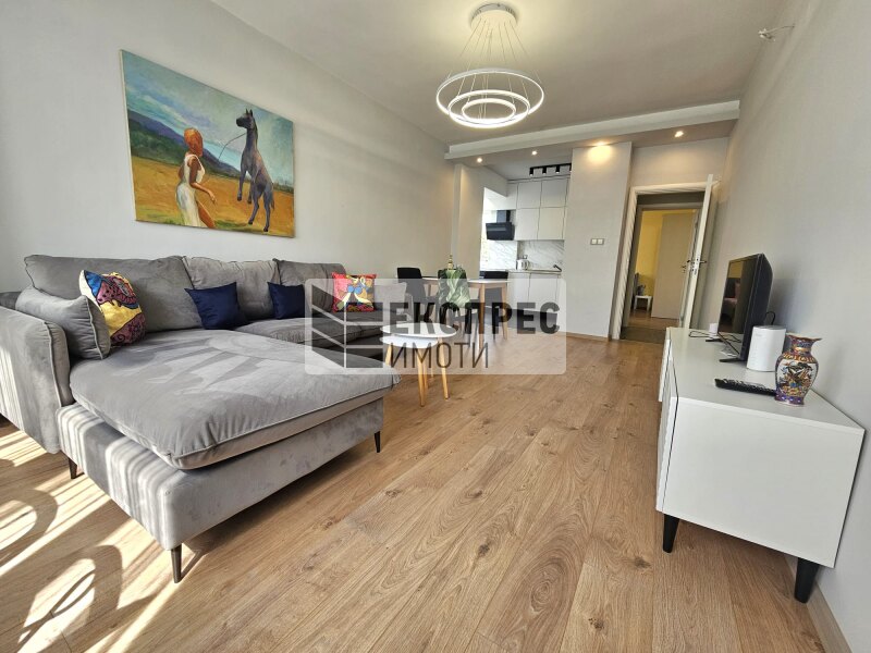Luxury, Furnished 2 bedroom apartment