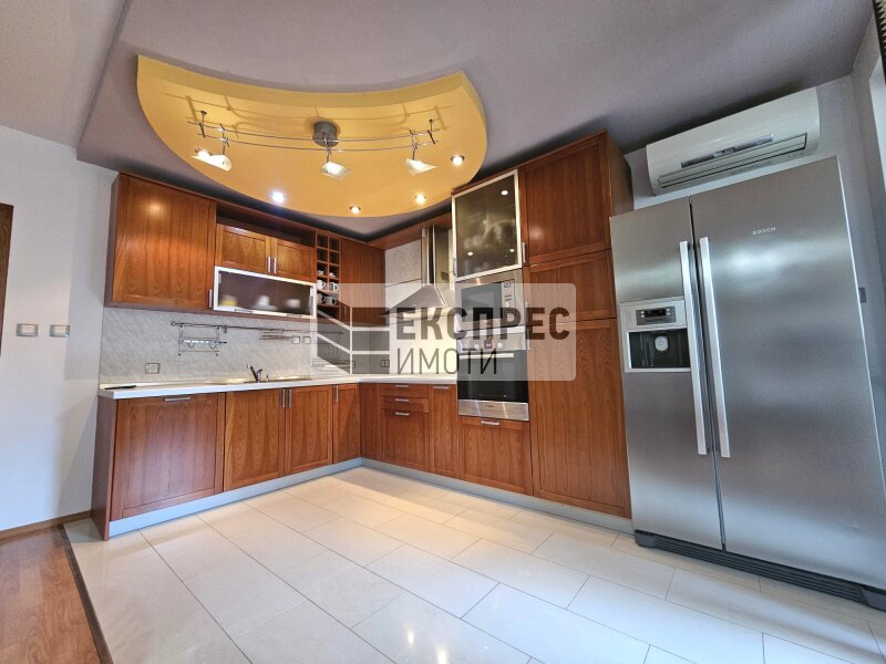 Furnished 3 bedroom apartment