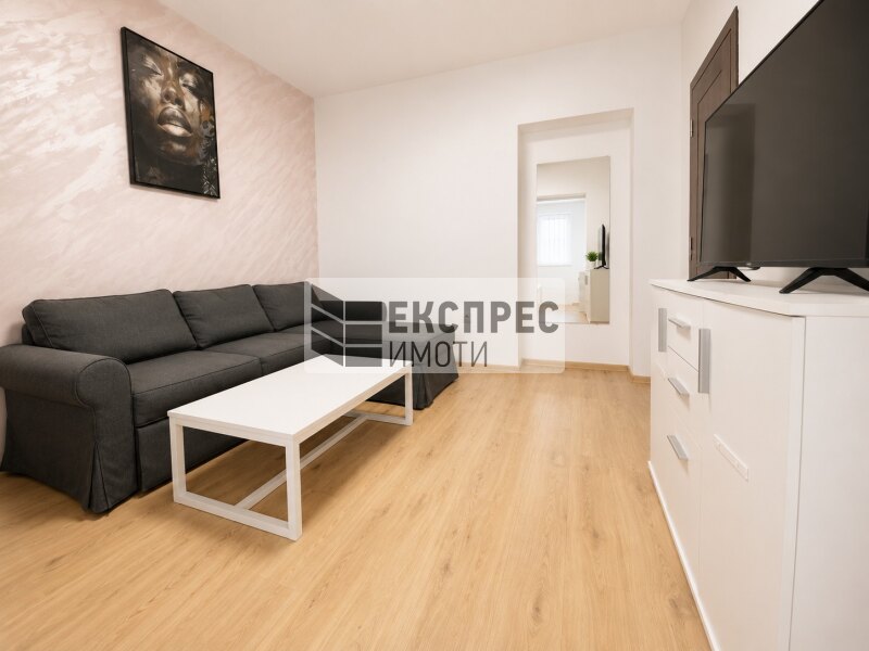 New, Furnished 2 Schlafzimmer Wohnung
