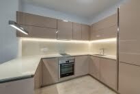 Newly furnished, luxurious 1 bedroom apartment, Centre