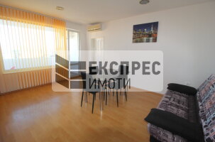 Обзаведен Тристаен апартамент, Окръжна болница