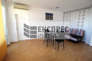 Обзаведен Тристаен апартамент, Окръжна болница
