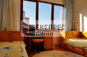 Furnished 3 bedroom apartment, Center