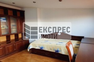 Furnished 3 bedroom apartment, Center