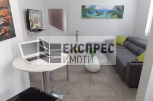 Furnished 2 bedroom apartment, Center