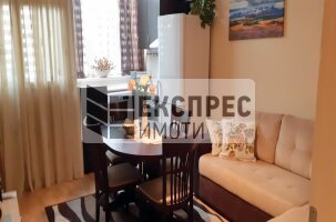 Обзаведен Двустаен апартамент, Лятно кино Тракия