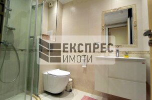 Нов, Луксозно, Обзаведен Двустаен апартамент, Център