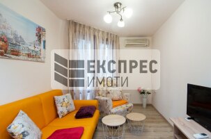 Furnished 2 bedroom apartment, Center