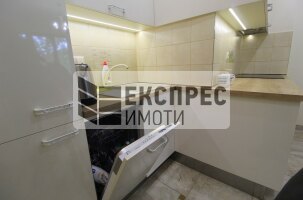 Neu, Luxus, möbliert 1 Schlafzimmer Wohnung, Regional hospital