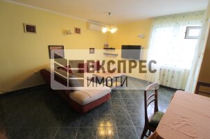 Обзаведен Тристаен апартамент, Окръжна болница