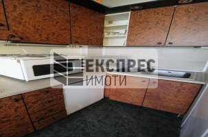 Обзаведен Тристаен апартамент, Окръжна болница