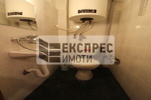 Обзаведен Тристаен апартамент, Окръжна болница