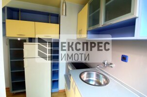 Обзаведен Едностаен апартамент, Генералите