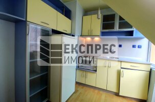 Обзаведен Едностаен апартамент, Генералите