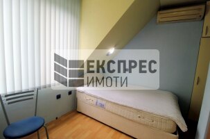 Обзаведен Едностаен апартамент, Генералите