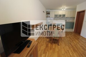 Обзавeден Двустаен апартамент, Окръжна болница