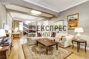 Обзаведен Тристаен апартамент, Център