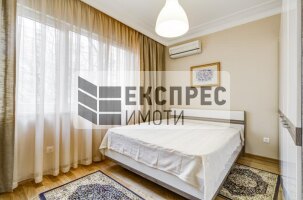 Обзаведен Тристаен апартамент, Център