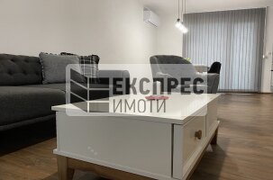 Нов, Обзавeден Тристаен апартамент, Център