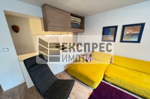 Обзаведен, Тристаен апартамент, Окръжна болница