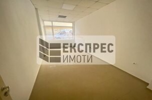Необзаведен, Офис, Възраждане 1