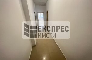 Необзаведен, Офис, Възраждане 1