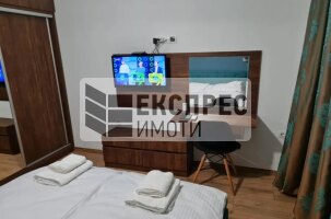 Обзаведен Тристаен апартамент, Окръжна болница