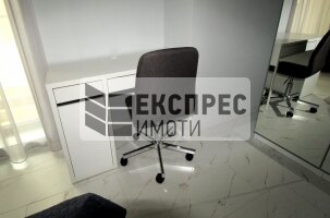 Нов, Обзаведен Двустаен апартамент, Окръжна болница