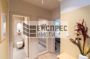 Обзаведен, Нов, Луксозен Тристаен апартамент, Червен площад
