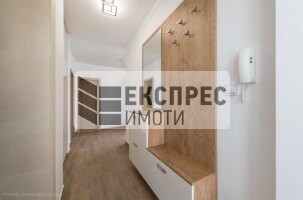 Нов, обзаведен, луксозен Двустаен апартамент, м-т Траката