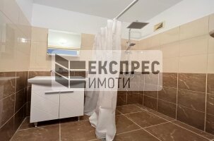 Обзаведен Тристаен апартамент, Окръжна болница