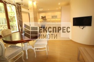 Luxury Furnished 2 Schlafzimmer Wohnung, Regional hospital