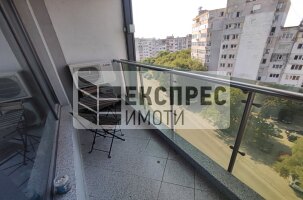 Обзаведен Тристаен апартамент, Левски