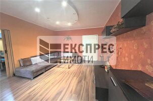 Обзаведен, Тристаен апартамент, Червен площад