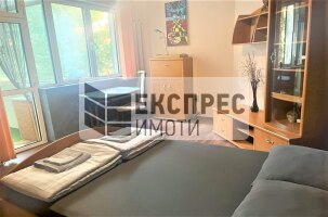 Обзаведен, Тристаен апартамент, Червен площад