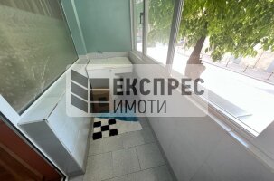 Обзаведен, Тристаен апартамент, Червен площад